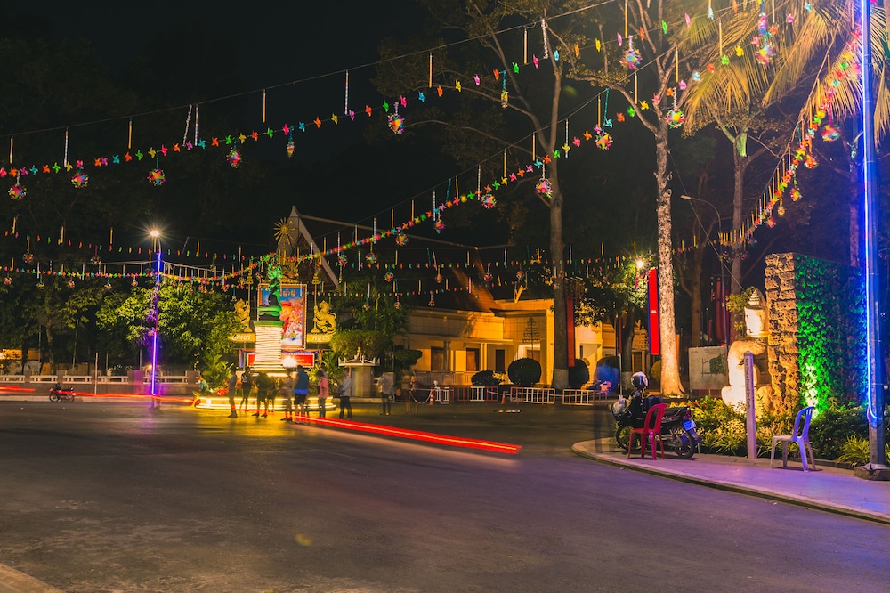 LYNNAYA URBAN RIVER RESORT in SIEM REAP