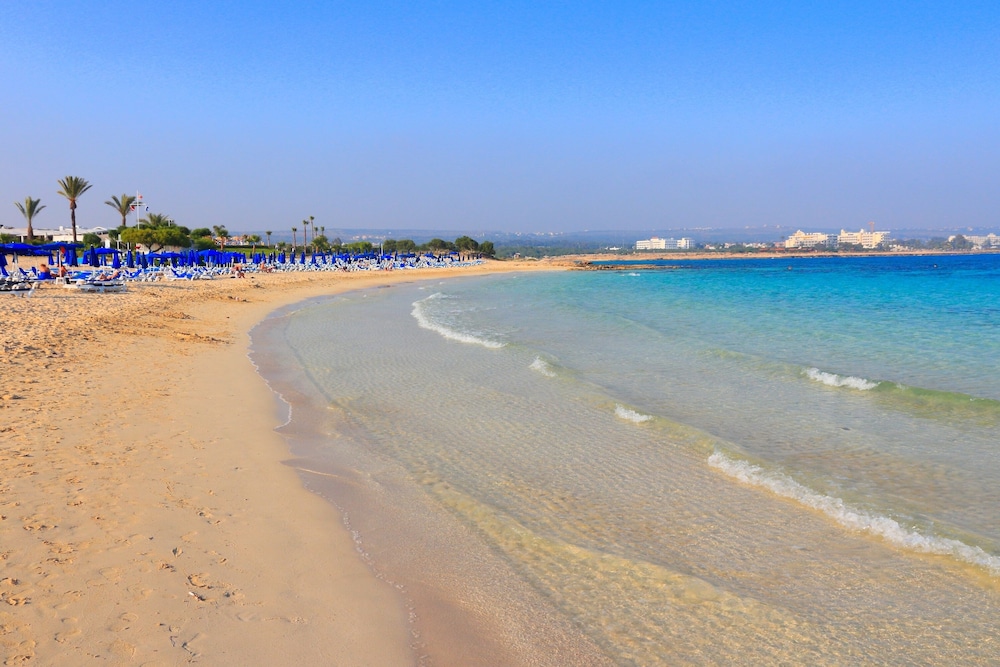 Dome Beach Marina Hotel and Resort 42/46