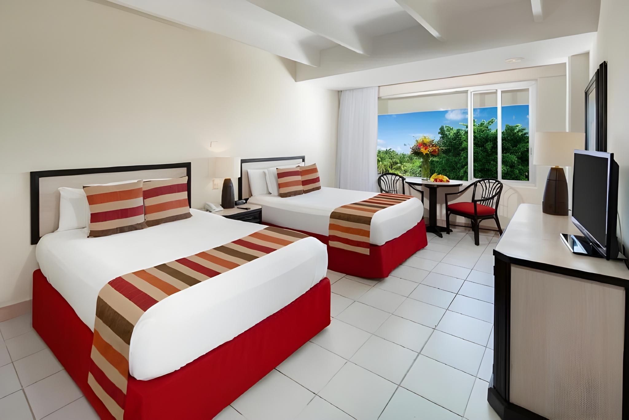 Room, Quadruple, Partial View
