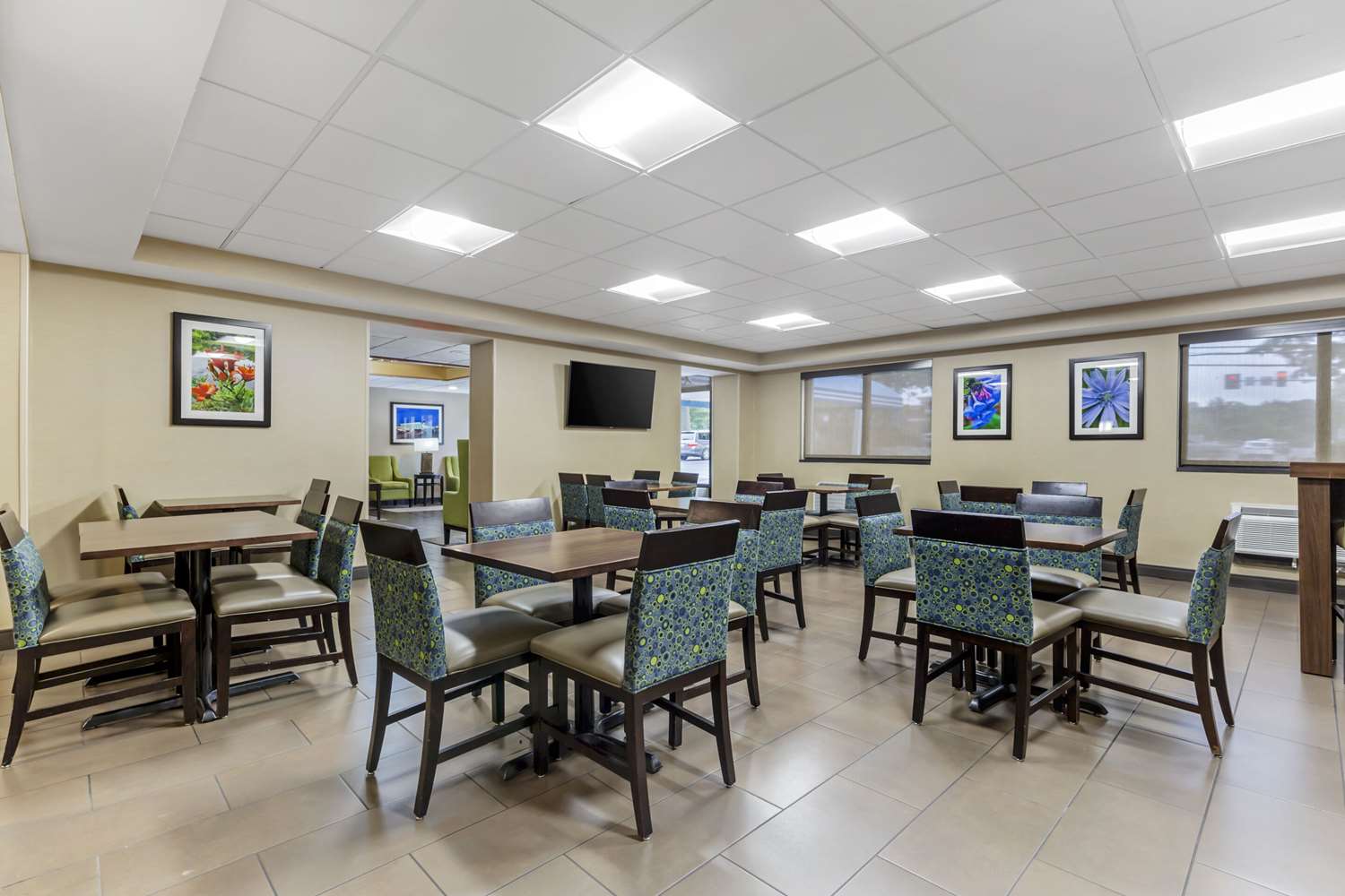Comfort Inn Herndon Reston 24/32