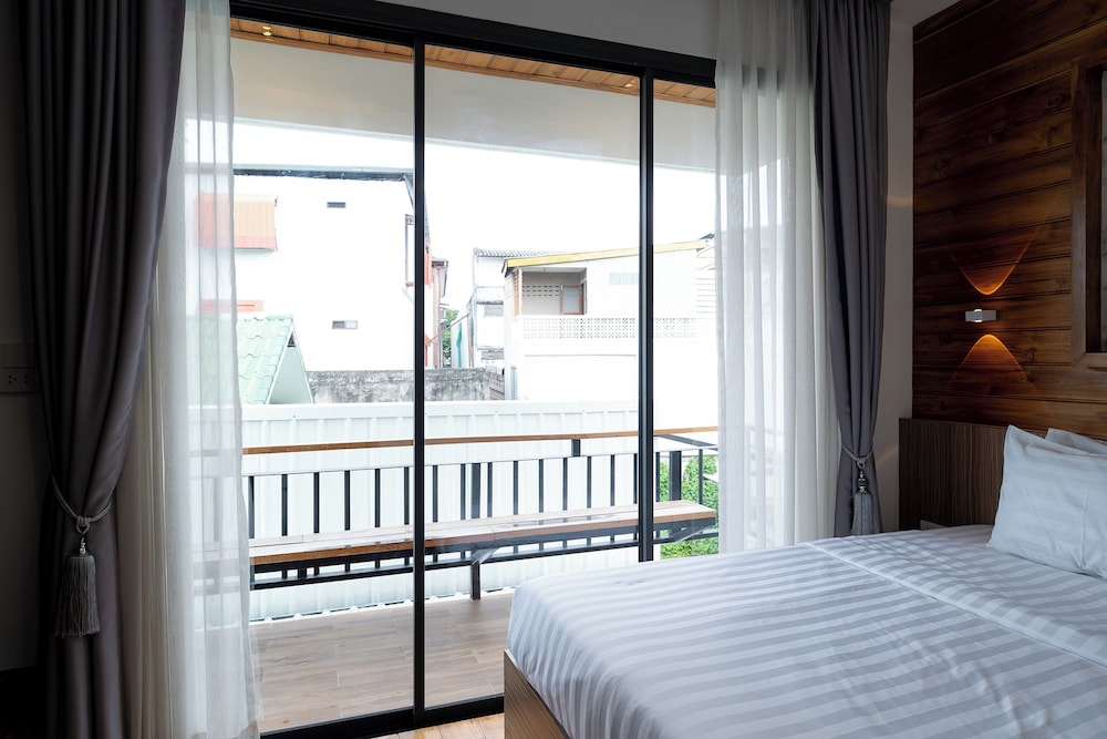 Ashi Hostel 13/73