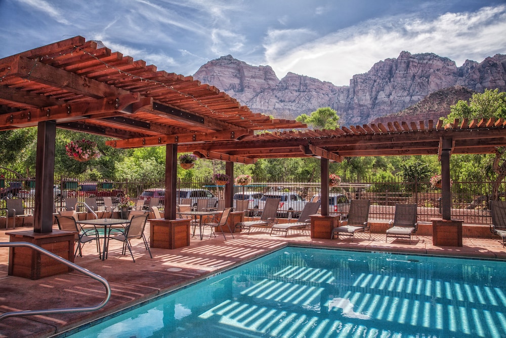 Cable Mountain Lodge 24/50