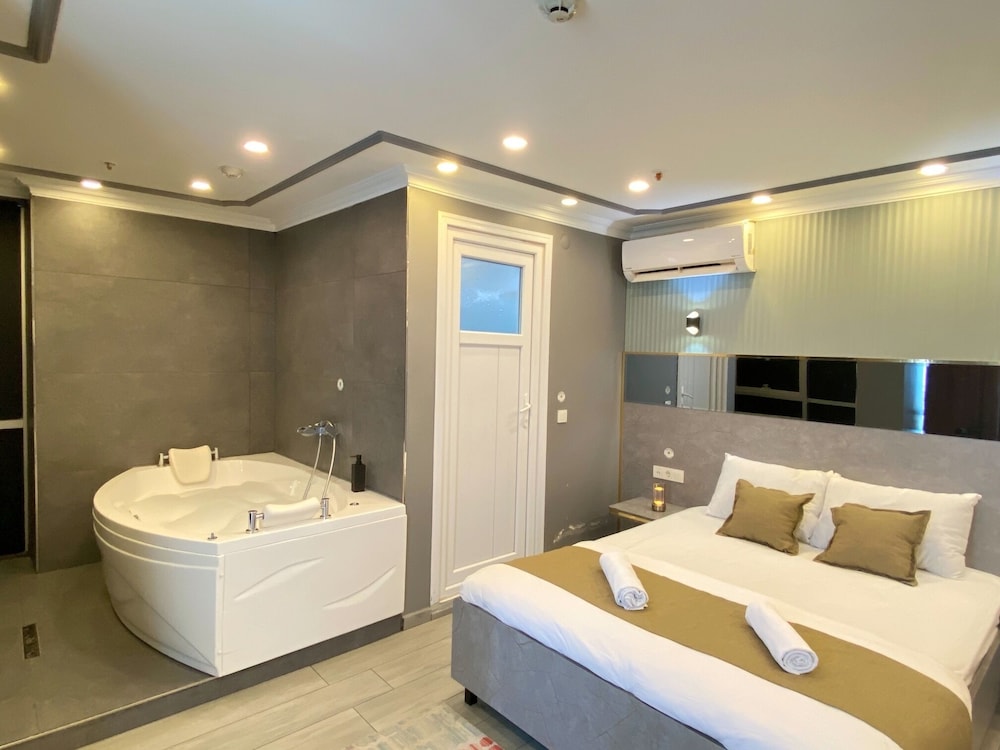 غرفة فاخرة مفردة بسرير كوين، Sahra Kent Otel Pendik 5/8