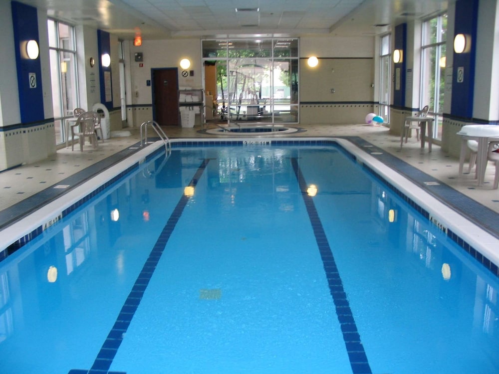 Holiday Inn Piscataway Somerset (Ex Radisson Hotel Piscataway) 12/81