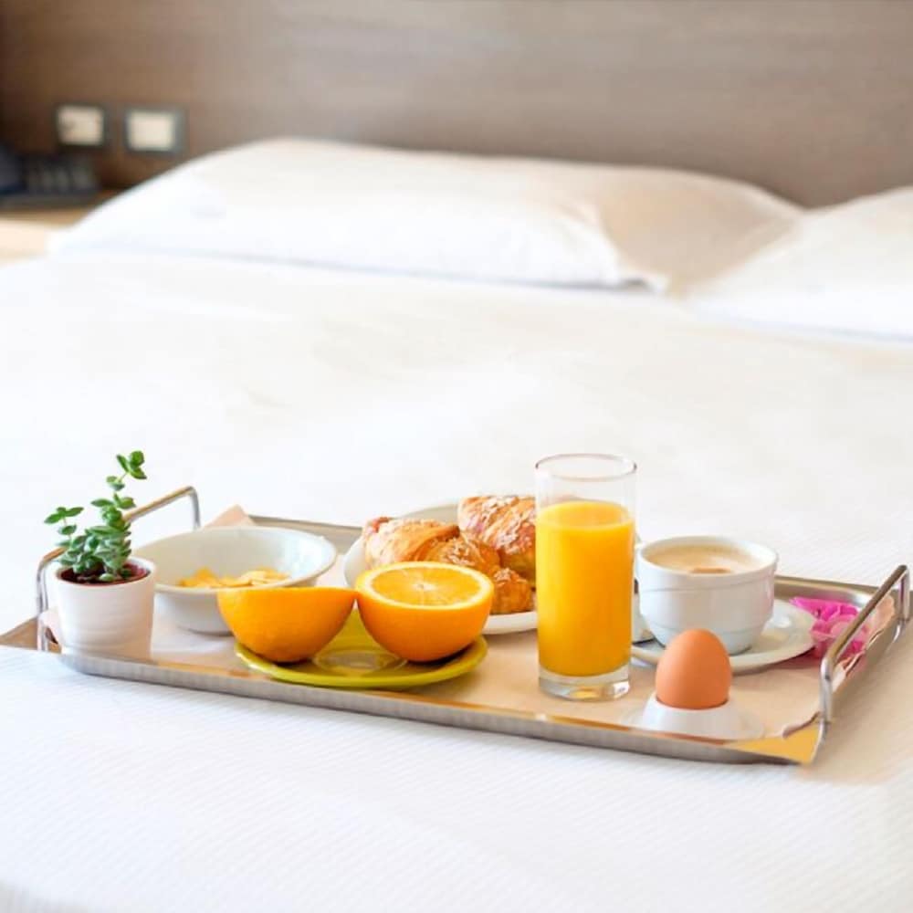 جراند بلازا الرياض(Grand Plaza Hotel - Takhasosi) 36/50