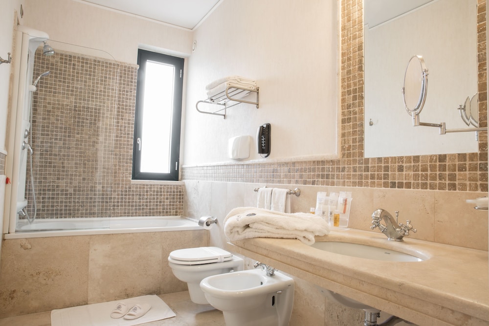 Grand Hotel Paestum 50/50