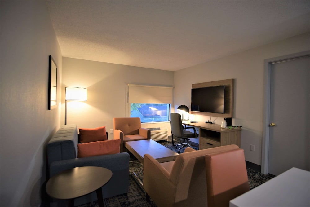Baymont By Wyndham Pine Grove 18/26
