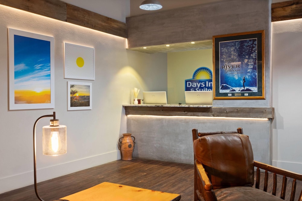 Days Inn and Suites by Wyndham Downtown Missoula-University 10/66