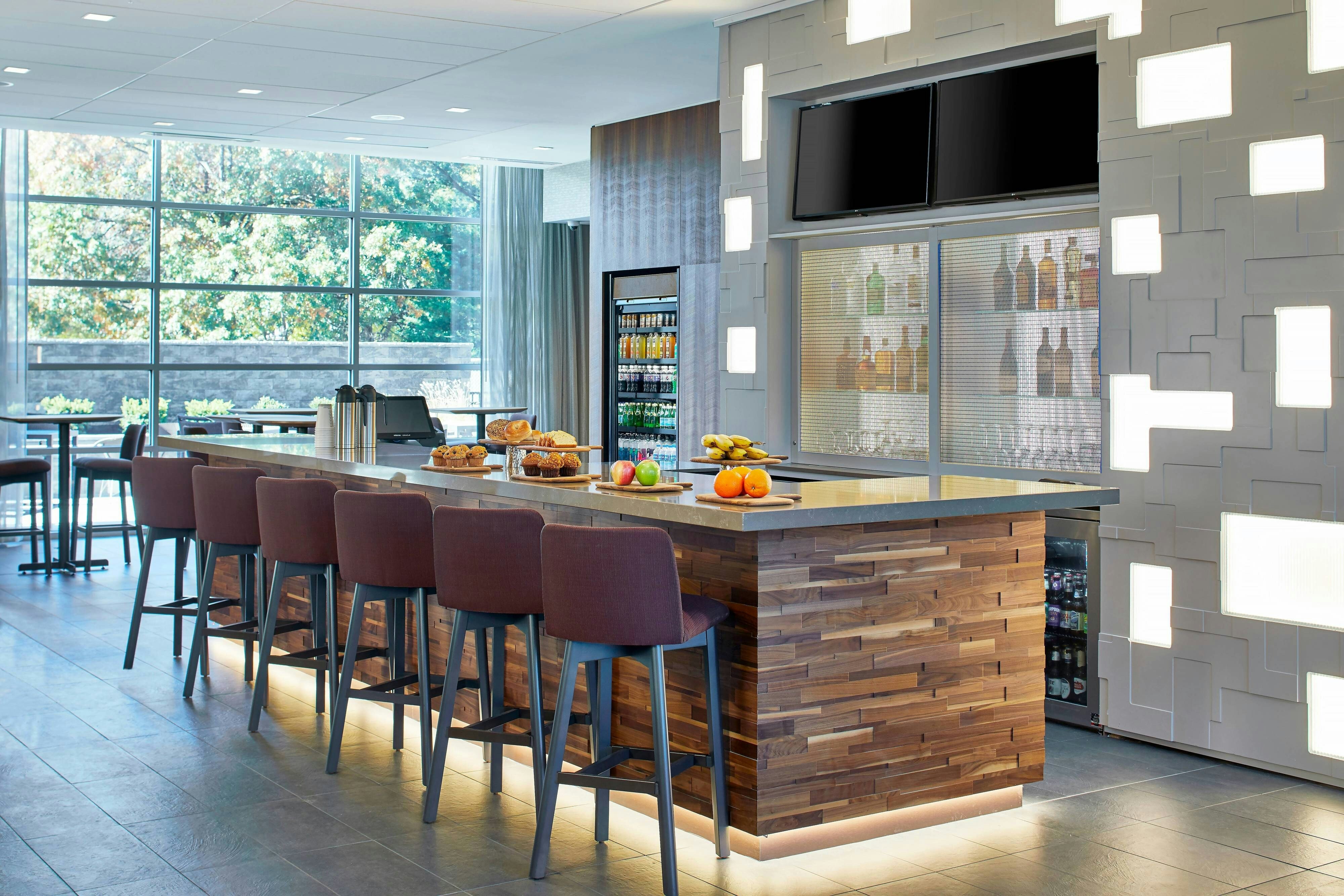 Courtyard by Marriott Albany Airport 15/19