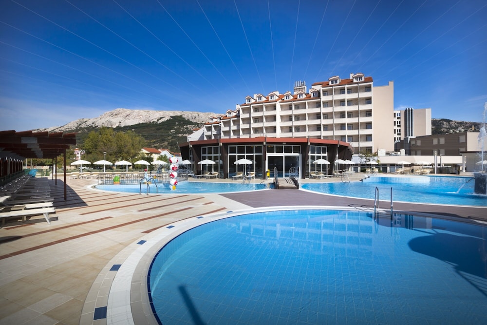 Sunny Baska Hotel by Valamar in BASKA