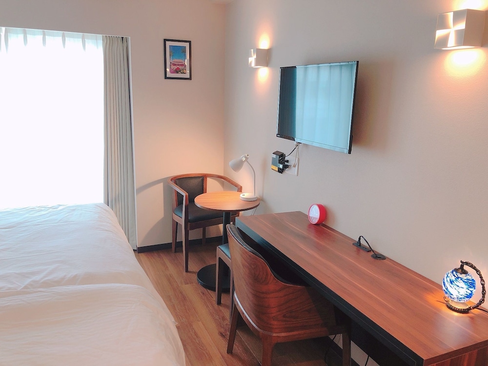 Ten Point Hotel 23/29