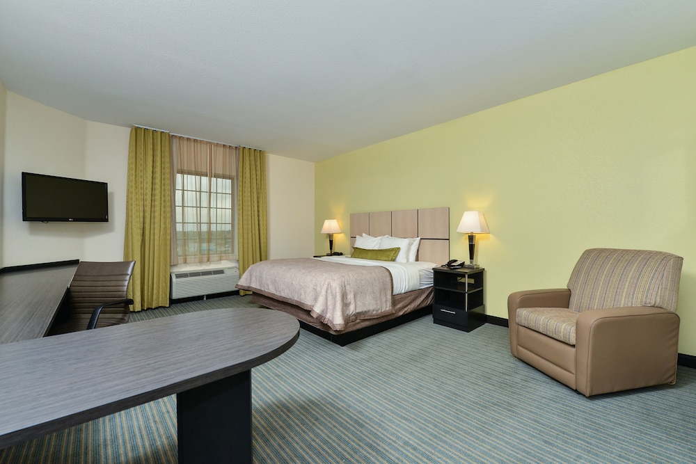 Candlewood Suites Monahans 26/50