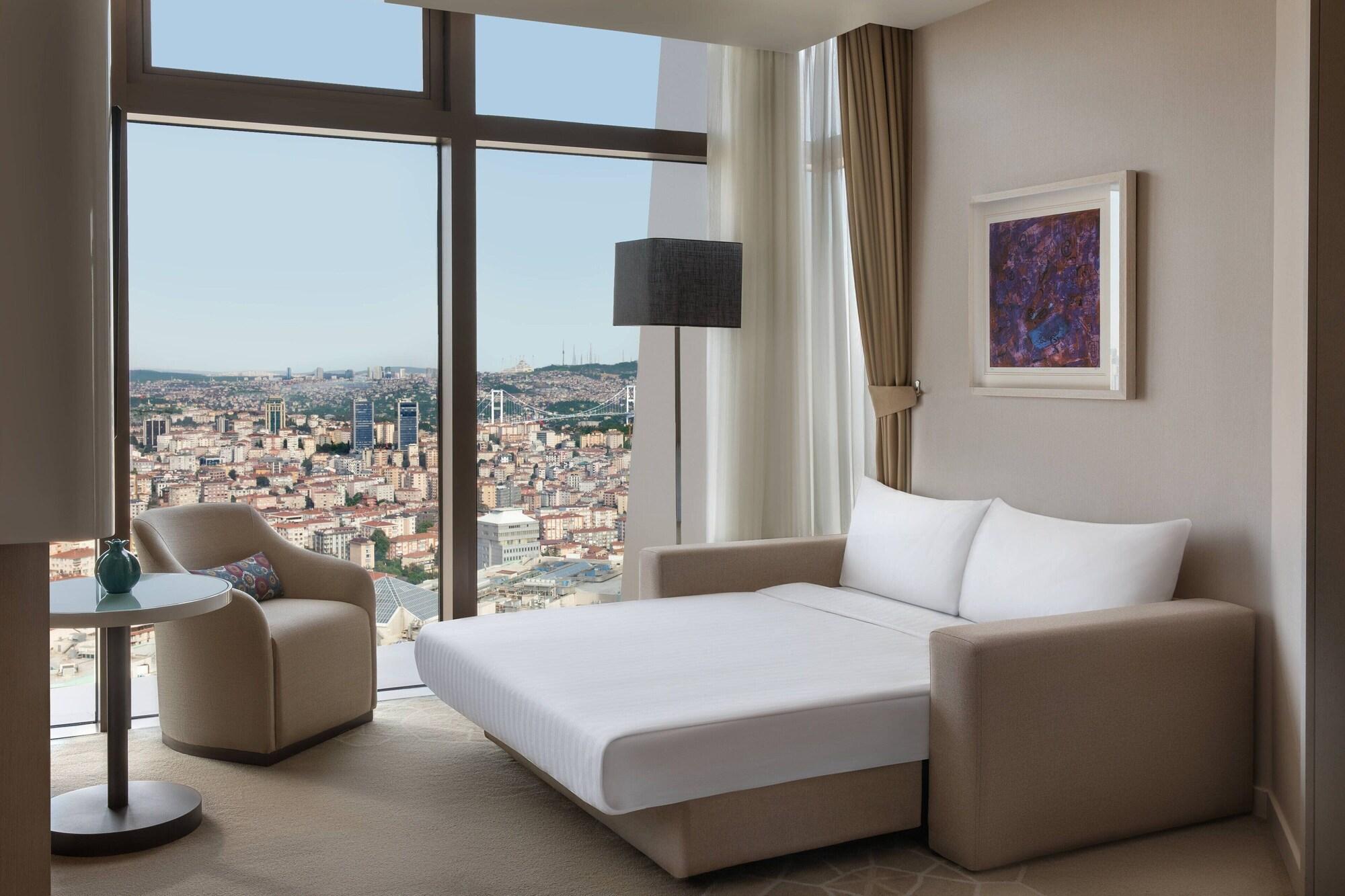 3 Bedrooms, Executive, Suite, Istanbul Marriott Hotel Sisli 7/10