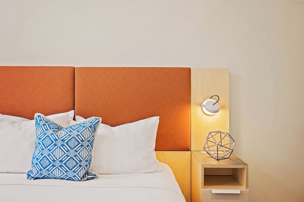BentoLiving Chestnut Hill 37/77