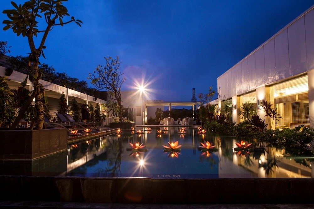 Hotel Santika Bogor 43/45