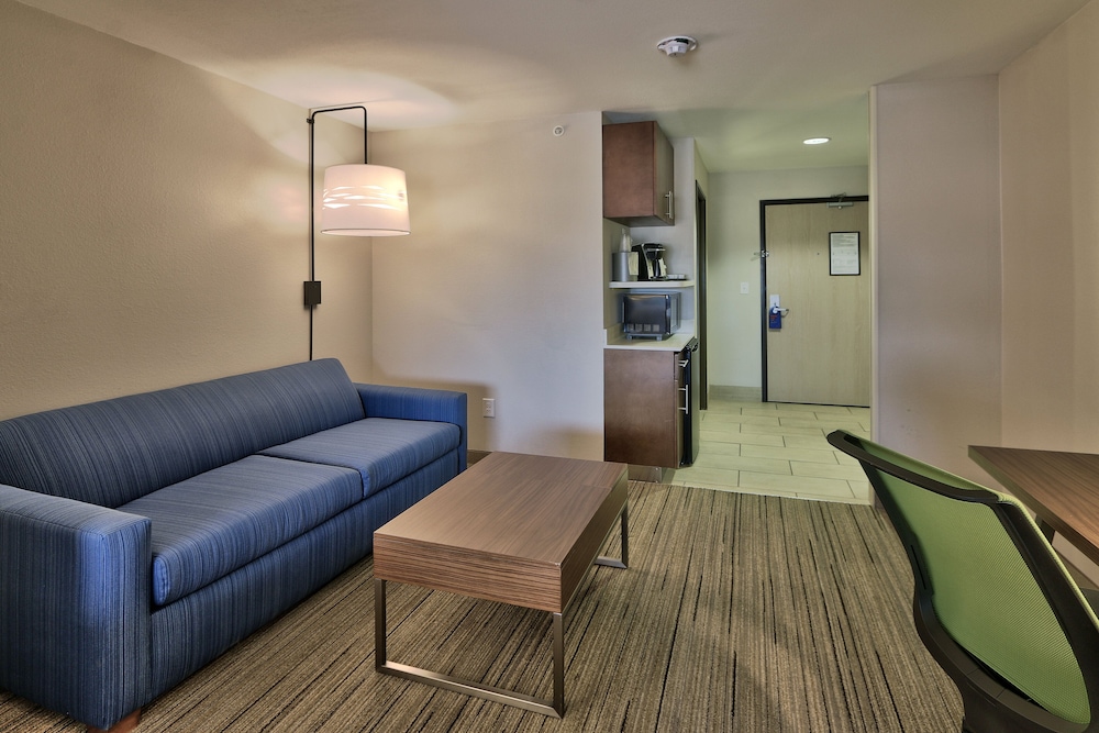 Holiday Inn Express Hotel And Suites Portales 49/70
