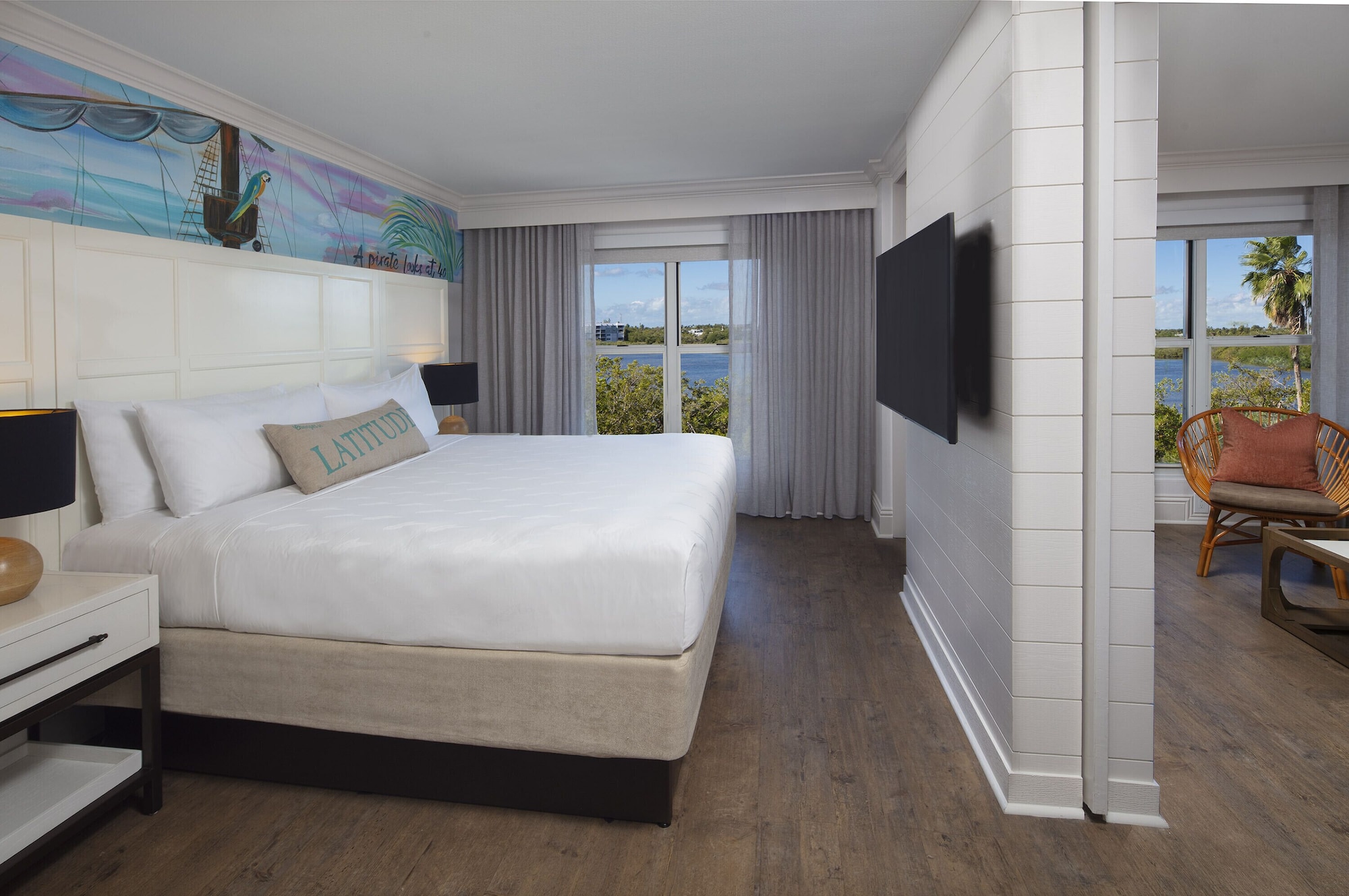 2 BEDROOMS, SUITE, KING BED, RESORT VIEW