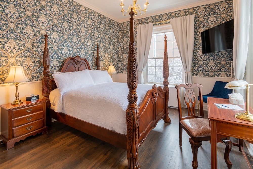 Design, Queen Bed