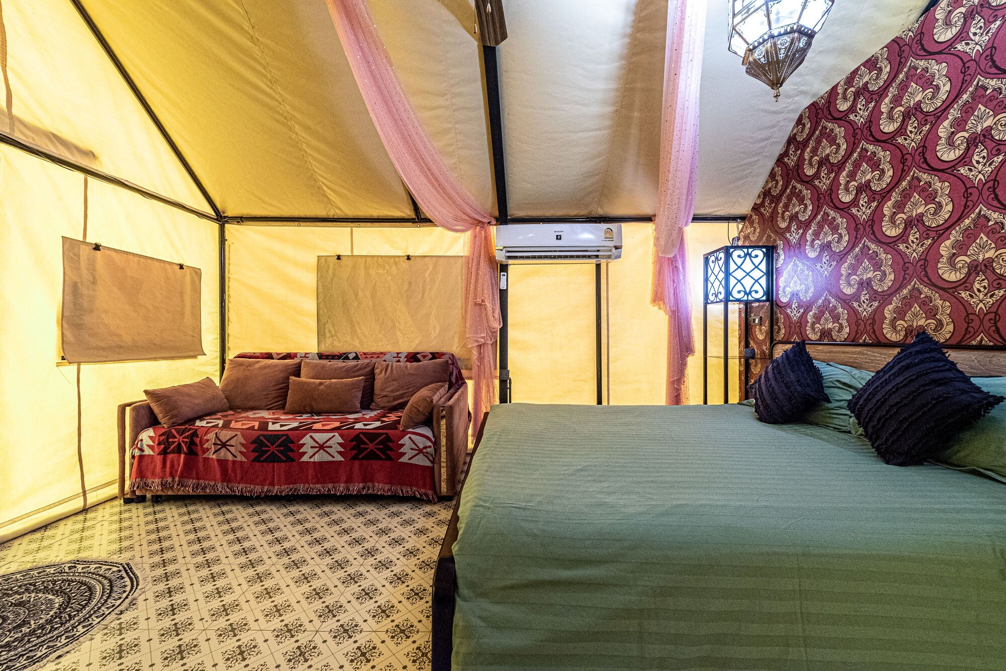 Glamping, Tent, King Bed, Bathtub
