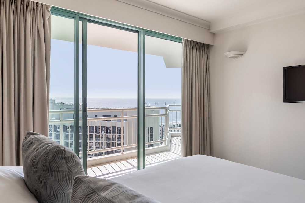 Mantra Crown Towers Surfers Paradise 52/95