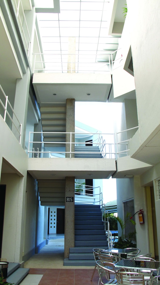 RS Suites Hotel 3/47