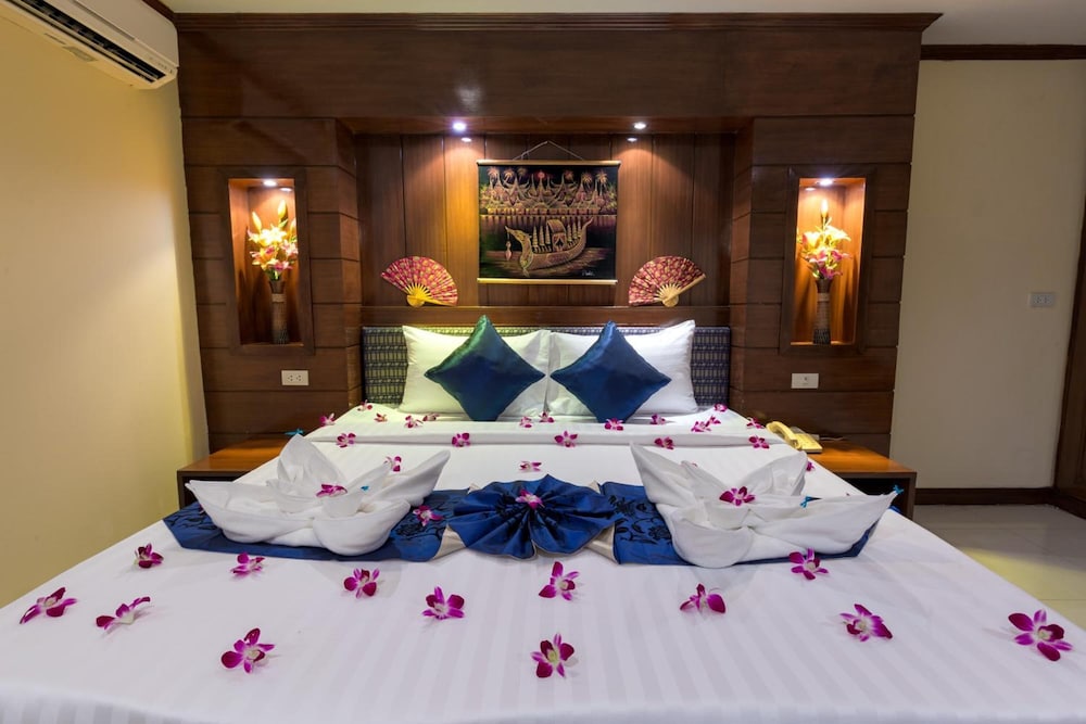 P R Patong Hotel 15/30