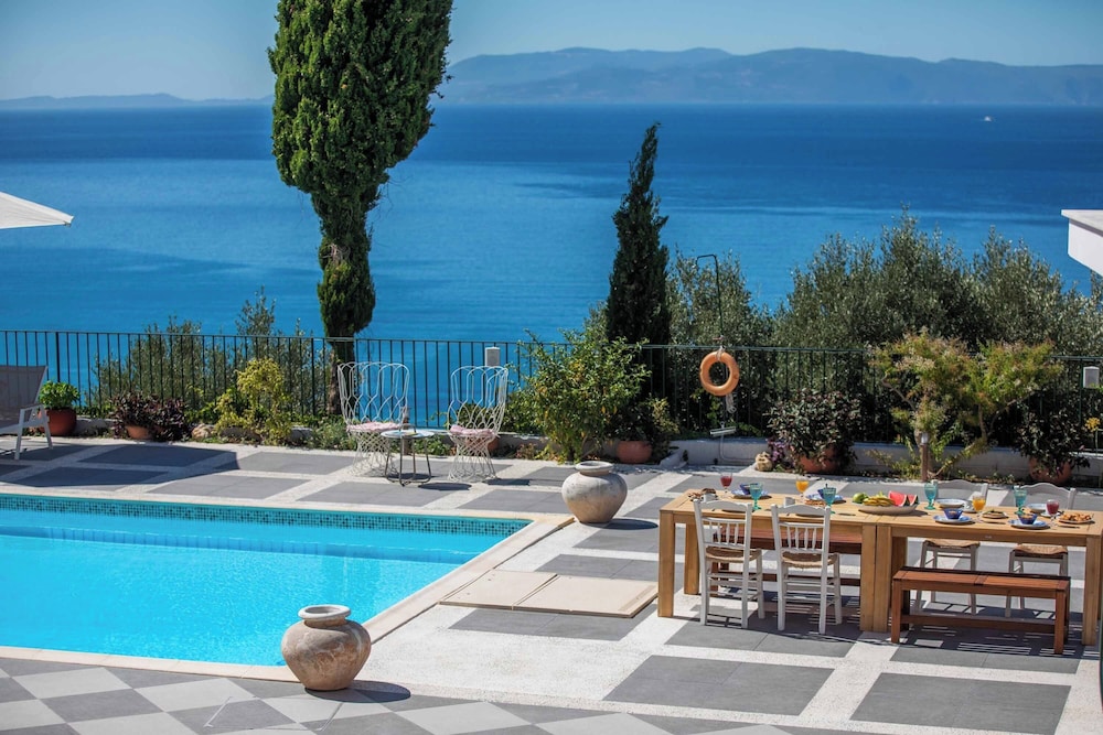 Garbis Villas 20/50