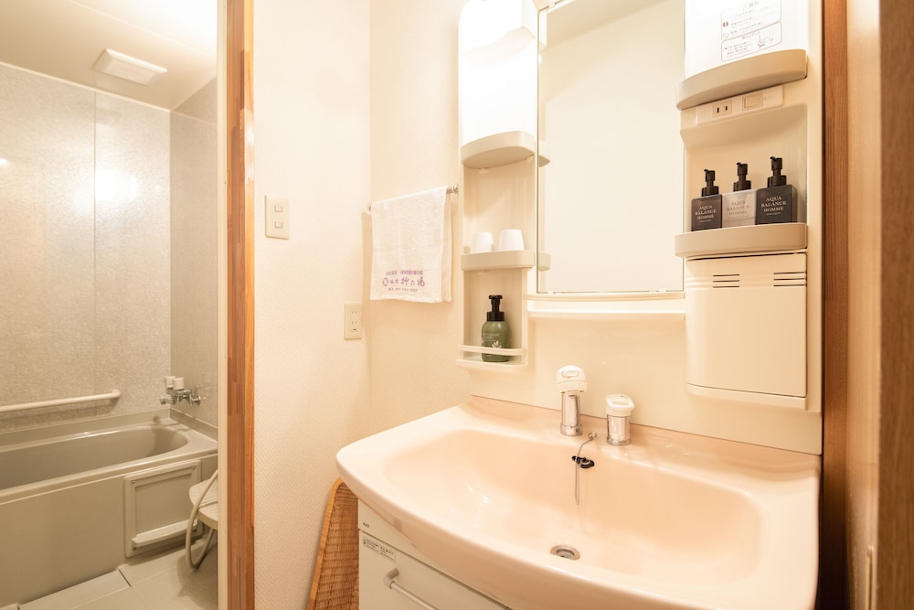 Yanaginoyu Hotel 48/50