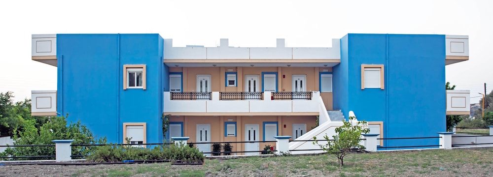 Nephele Apartments 4/50