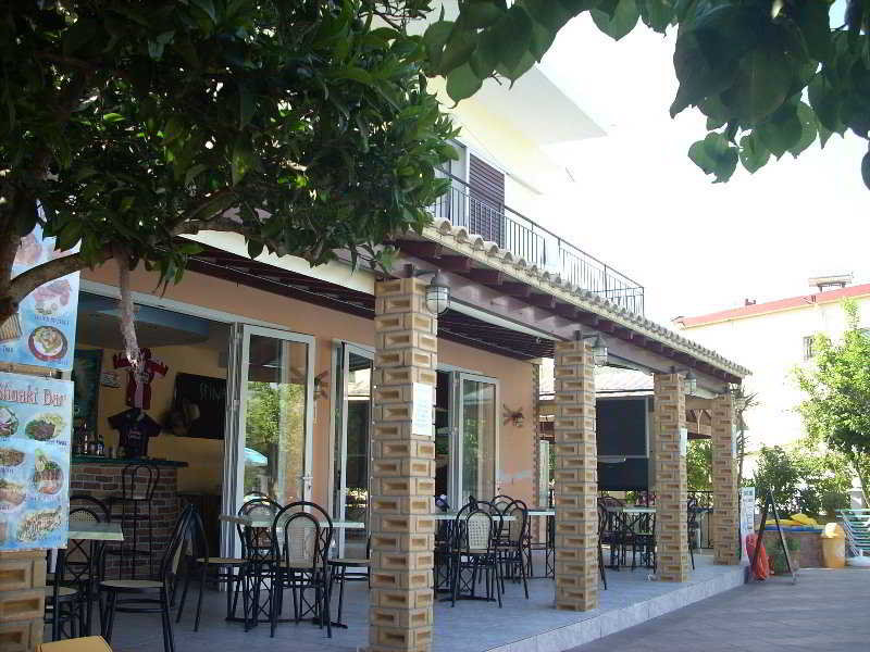 Makis Louvlis Luxury Apartments in MESSONGHI