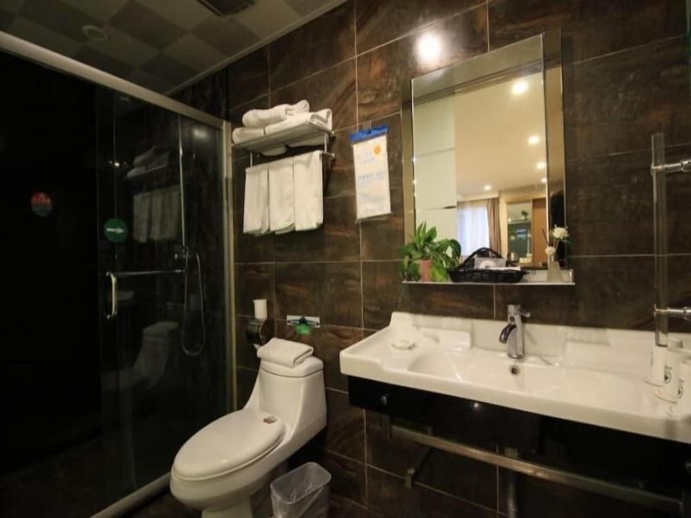 Greentree Inn Wenzhou Xiaonanmen Express Hotel 35/40