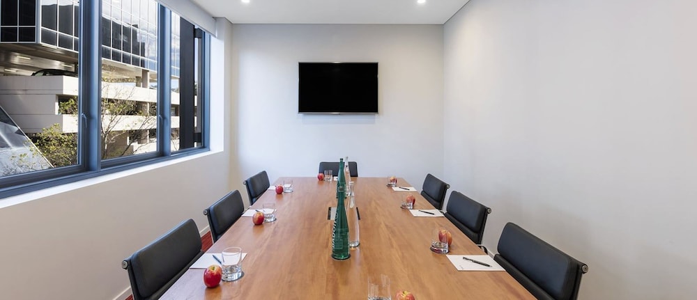 SKYE Hotel Suites Parramatta 37/49