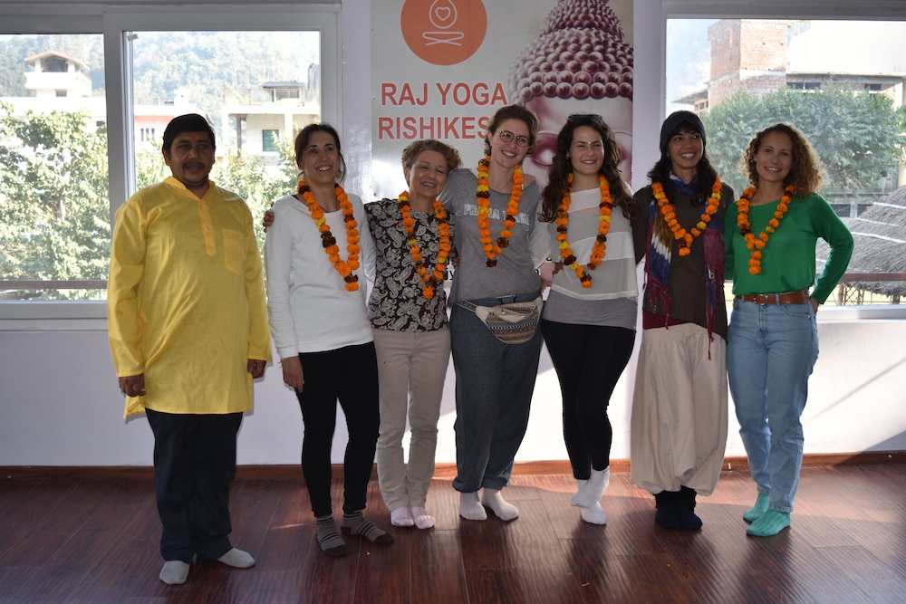 Raj Resort 6/50