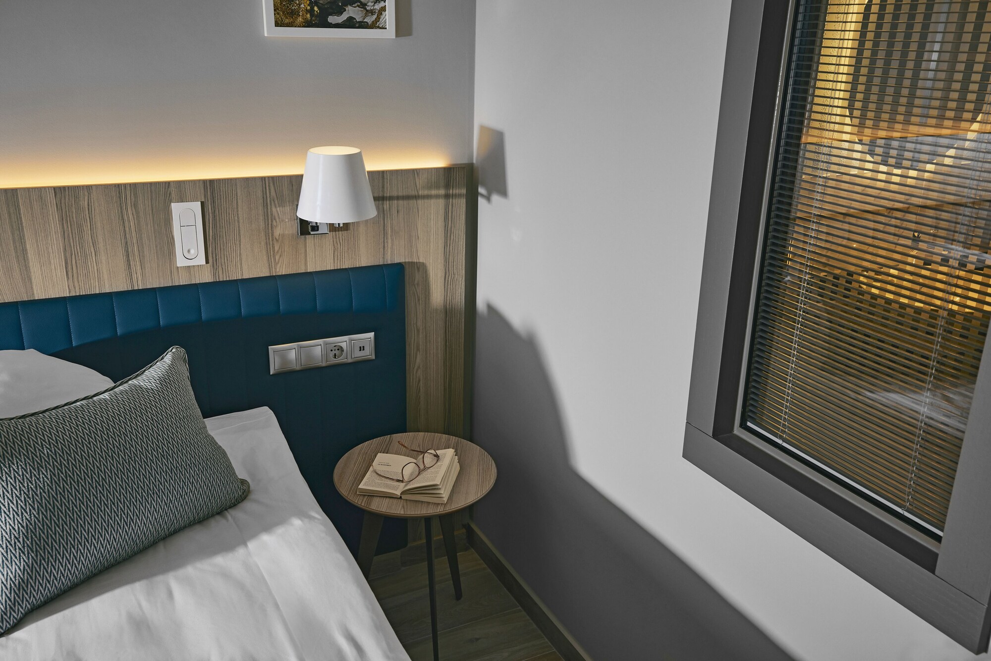 Classic, Triple, Twin Beds, Sea Side, Balcony