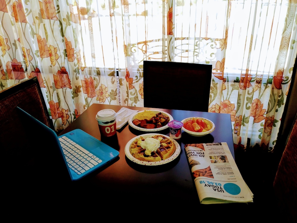 Hampton Inn Taos 41/48