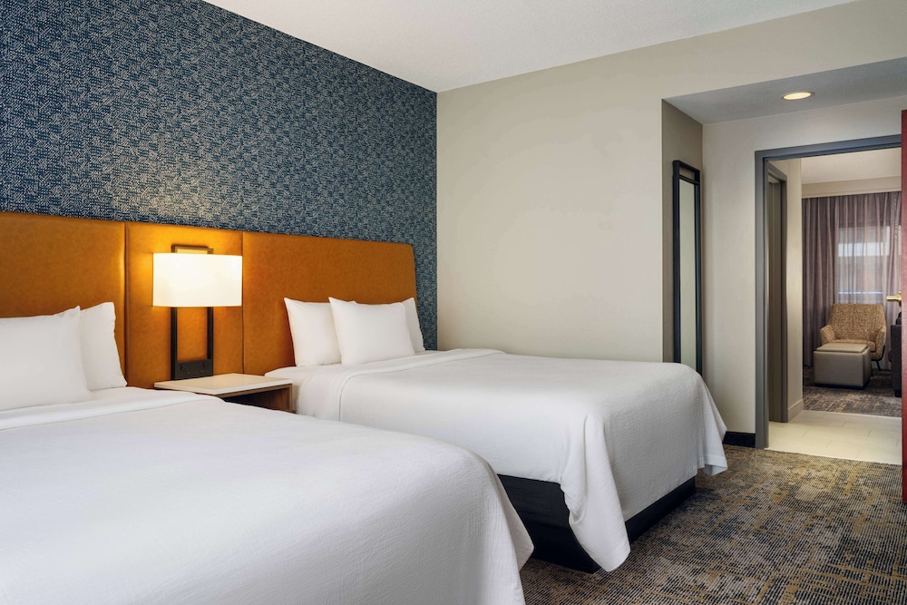 Suite, 2 Queen Beds, Allergy Friendly