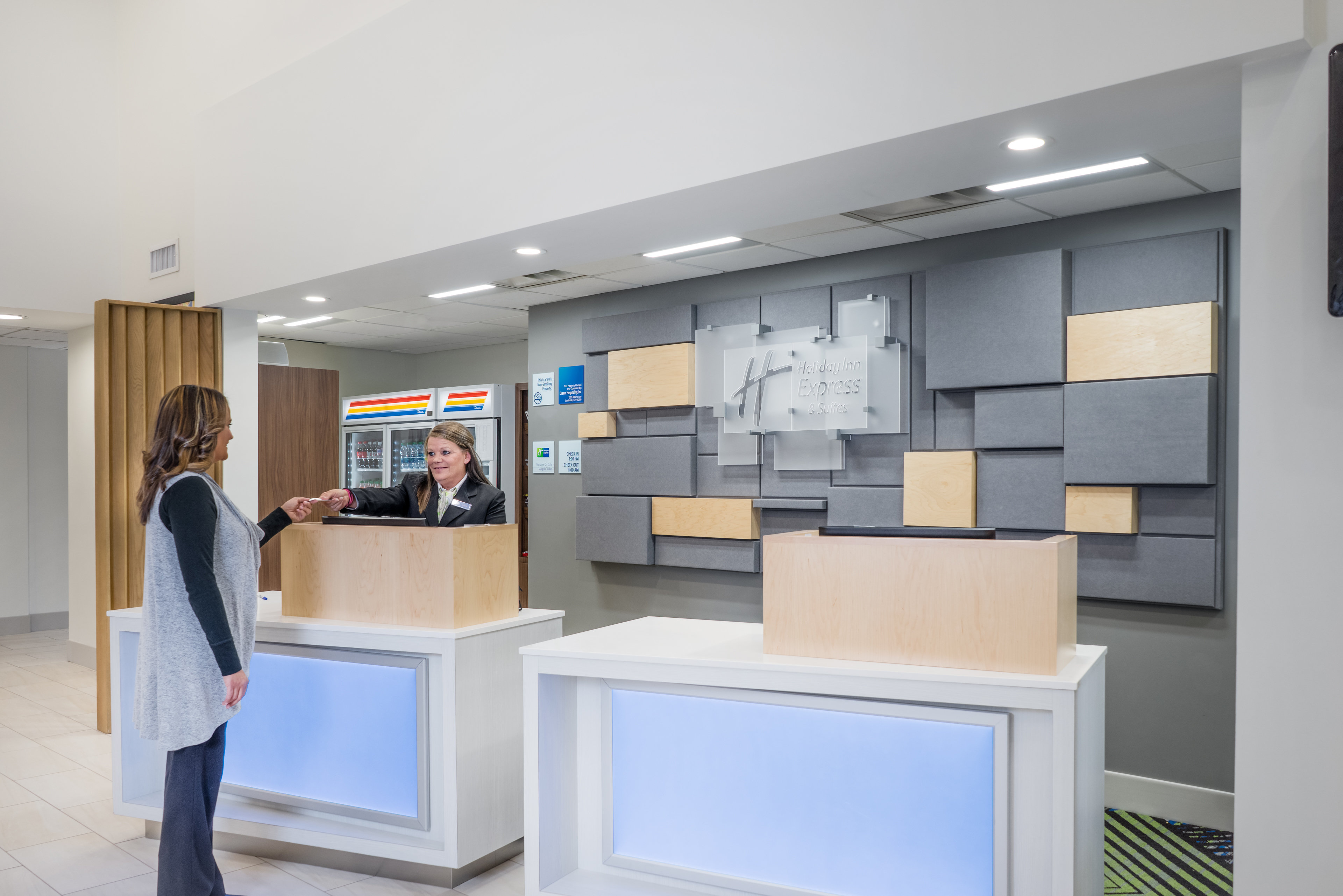Holiday Inn Express Hotel Suites Louisville East 5/52