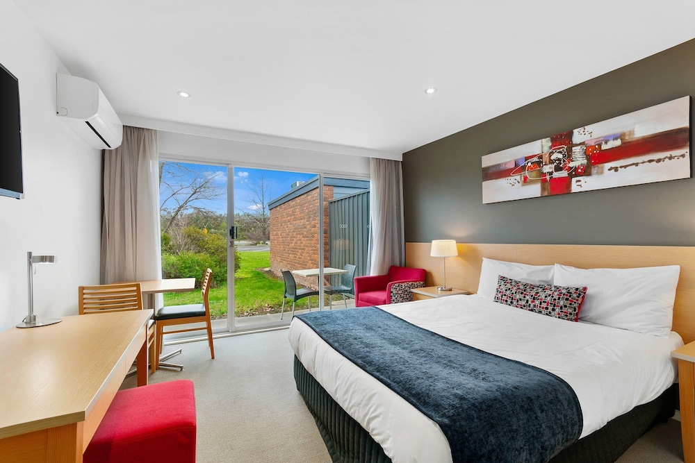 Deluxe, Queen Bed