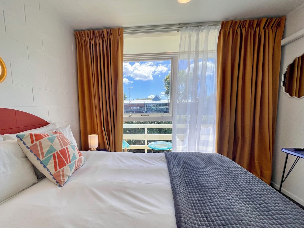 1 Bedroom, Deluxe, Suite, Kitchen, Mt Eden Motel 2/10