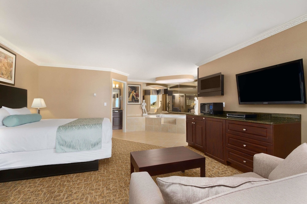Travelodge By Wyndham Kamloops Mountview 51/69