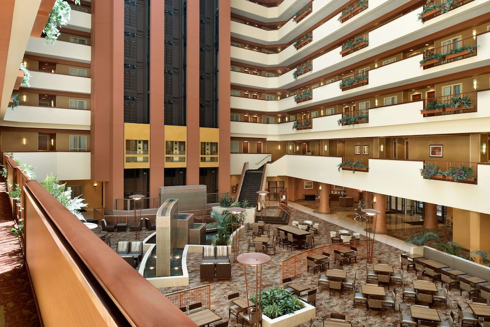 Embassy Suites By Hilton E Peoria Riverfront Conf Center 3/60