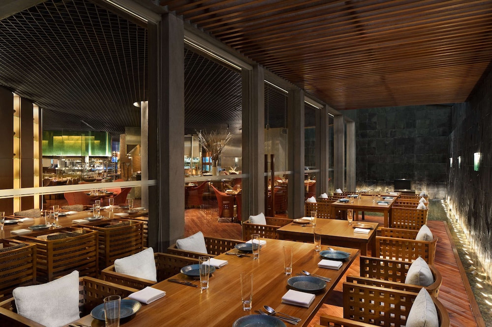 GRAND HYATT JAKARTA 58/77