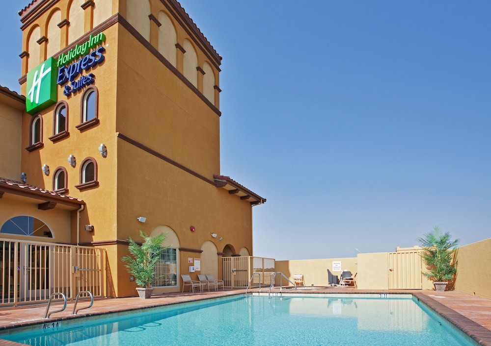 Holiday Inn Express Hotel Suites Willows 5/34
