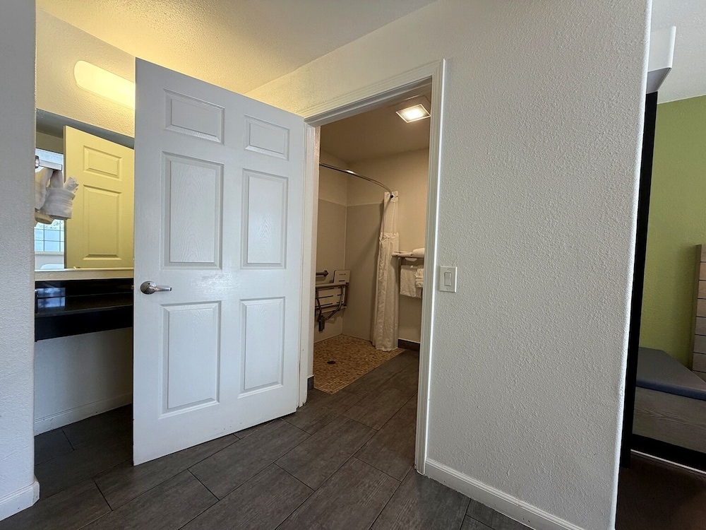 蒙特雷市中心 6 汽车旅馆(Motel 6 Monterey Downtown) 图片5