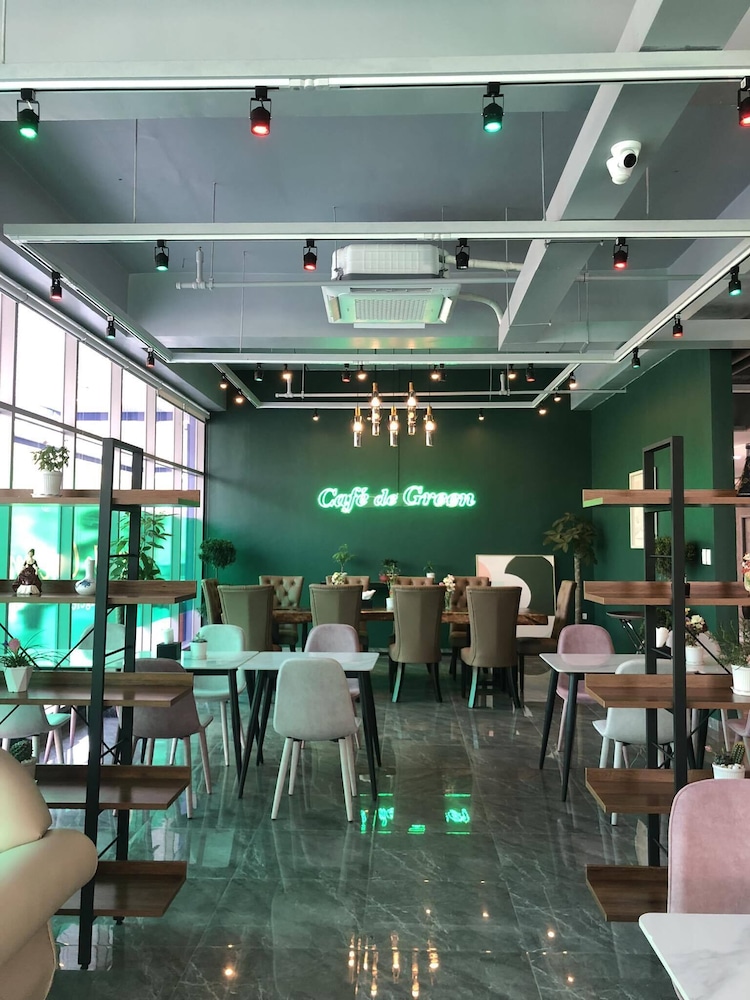The Clover Hotel Angeles City managed by Cocotel 37/50