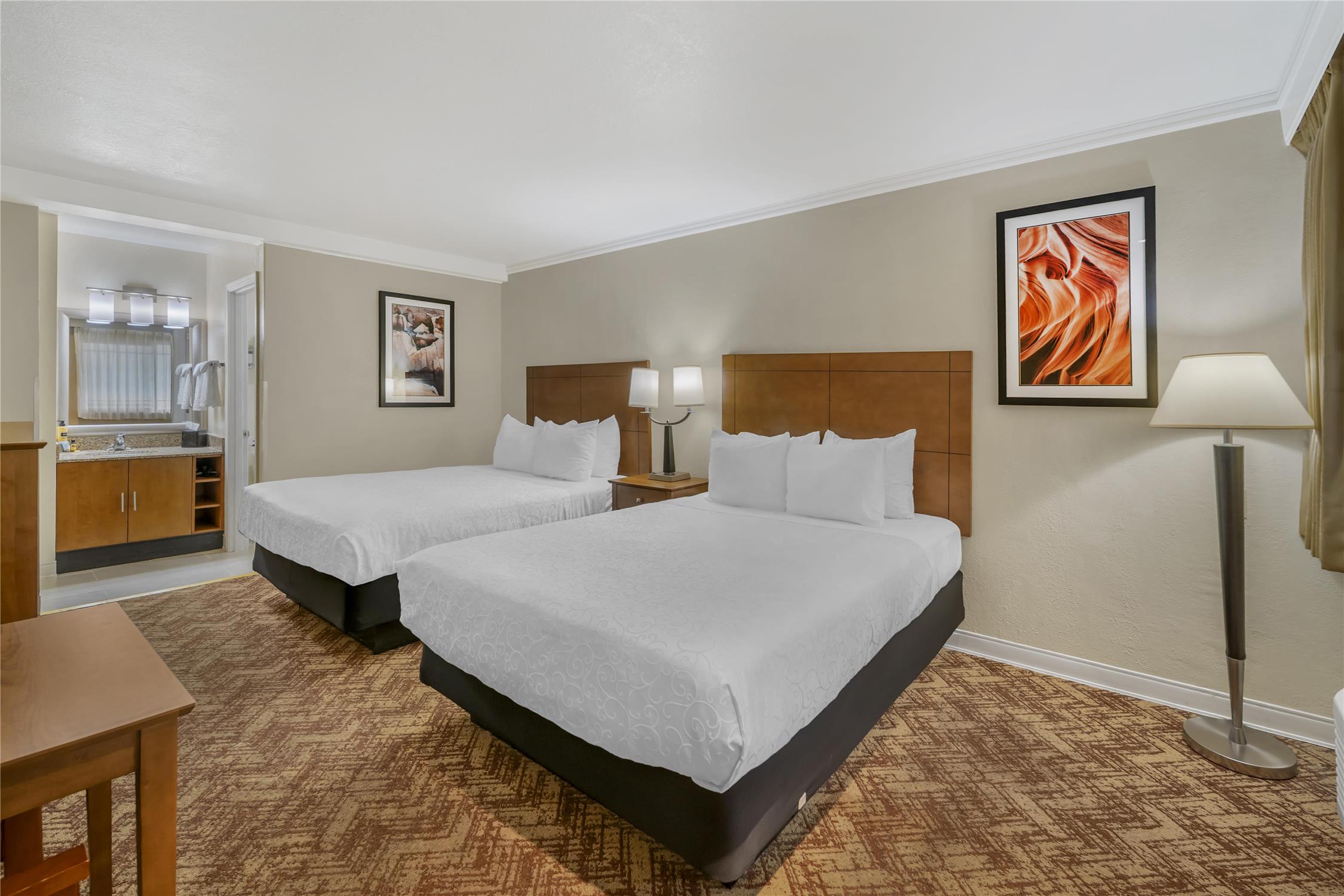 Room, 2 Queen Beds, Exterior Entrance