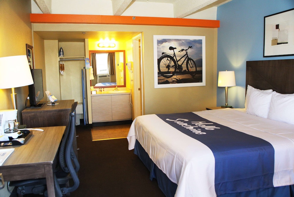 Days Inn by Wyndham Denver Downtown 18/29