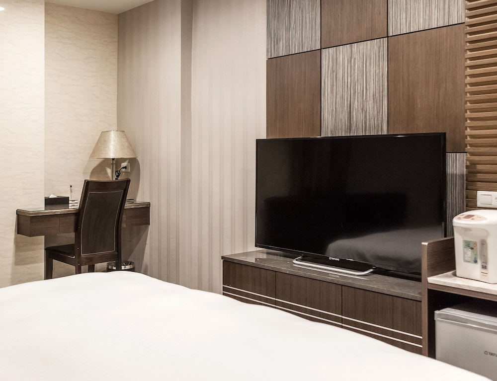 Maple Hotel 25/65