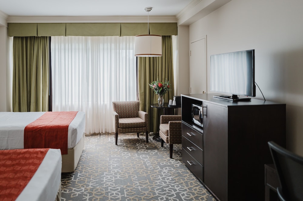 Brent House Hotel 10/41