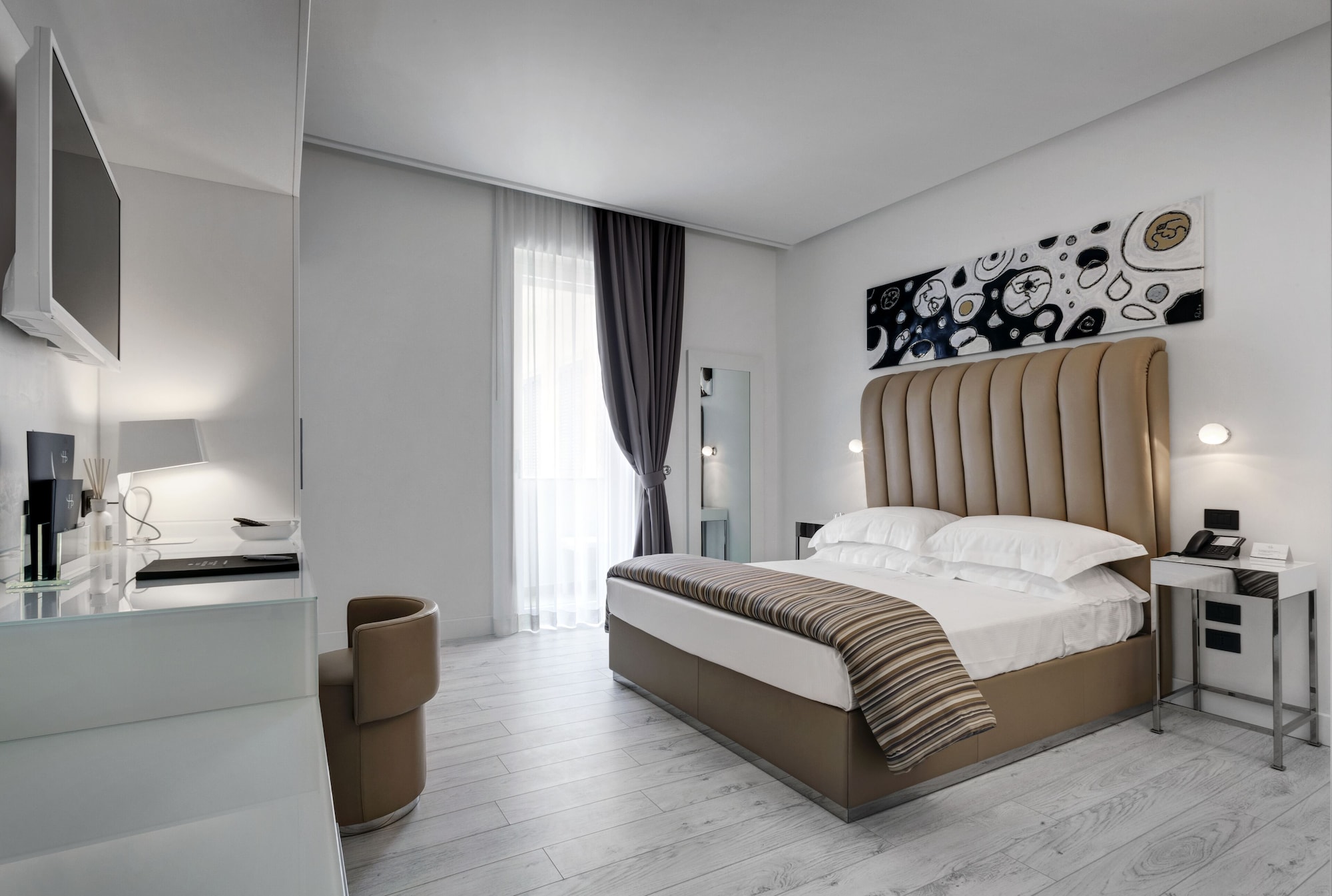 SUPERIOR, DOUBLE OR TWIN BED